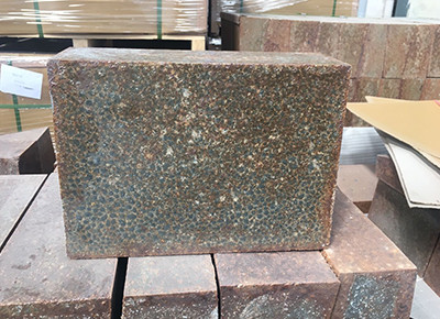 如何选择锆刚玉砖？