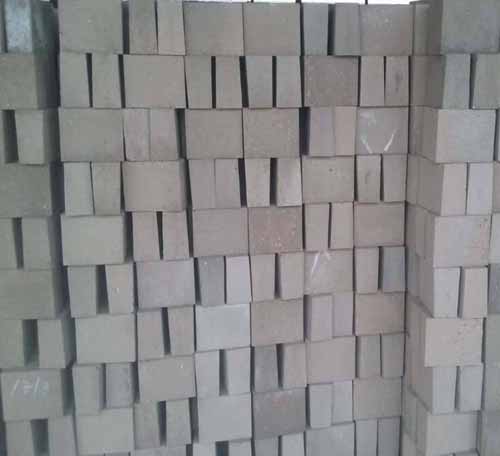 低导热三石砖应该具备哪些条件